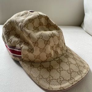 100% authentic Gucci baseball hat.